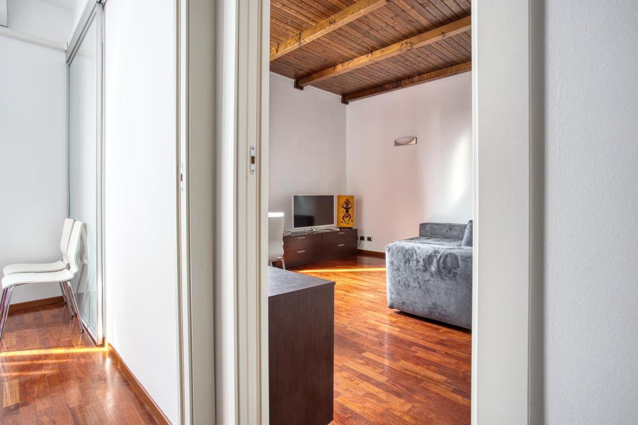 Joivy Charming Apartment In The Heart Of Isola District Milano Dış mekan fotoğraf